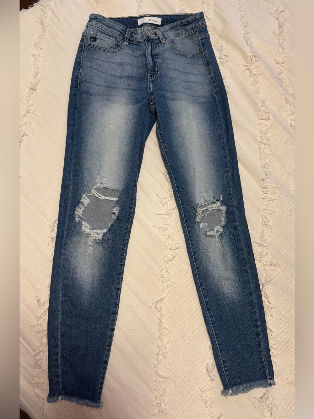 KanCan brand new Distressed Skinny Jeans in Faded Blue
